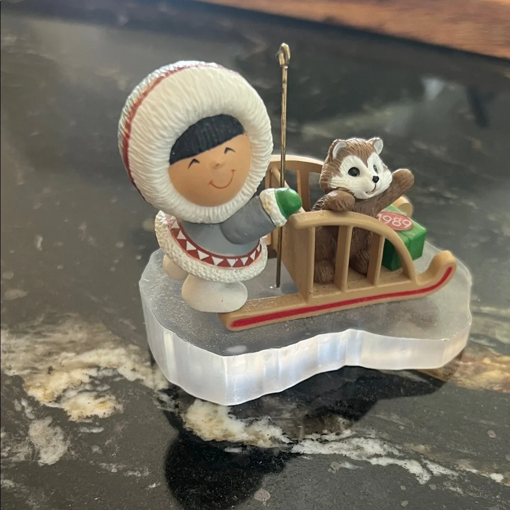Vintage 1989 Hallmark Holiday Ornament Frosty Friends #10